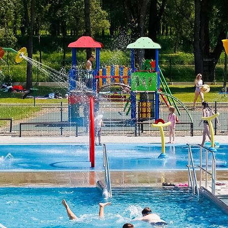 Готель Dom Sportowca Blonie - Mosir Санок Екстер'єр фото
