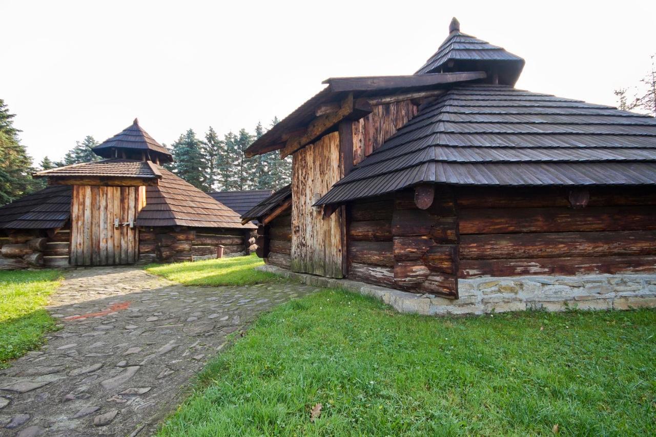 Готель Dom Sportowca Blonie - Mosir Санок Екстер'єр фото